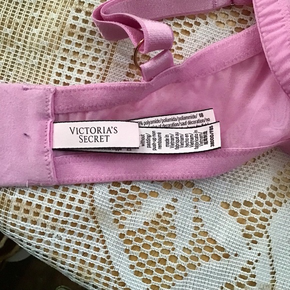 Victoria's Secret Lacy Floral Pink Bra, 38DD, like new. - Picture 3 of 6